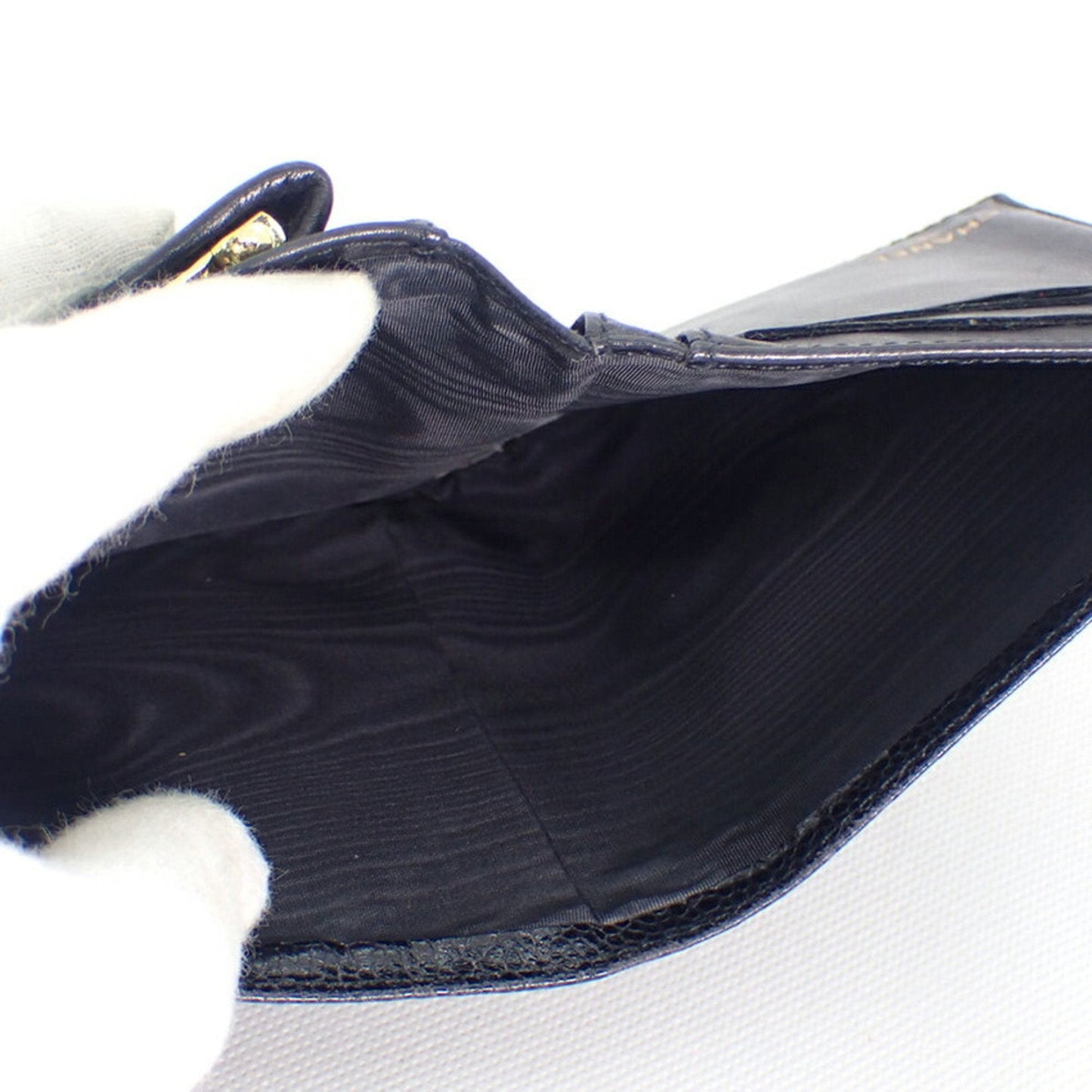 Luxury Chanel caviar skin black two fold wallet