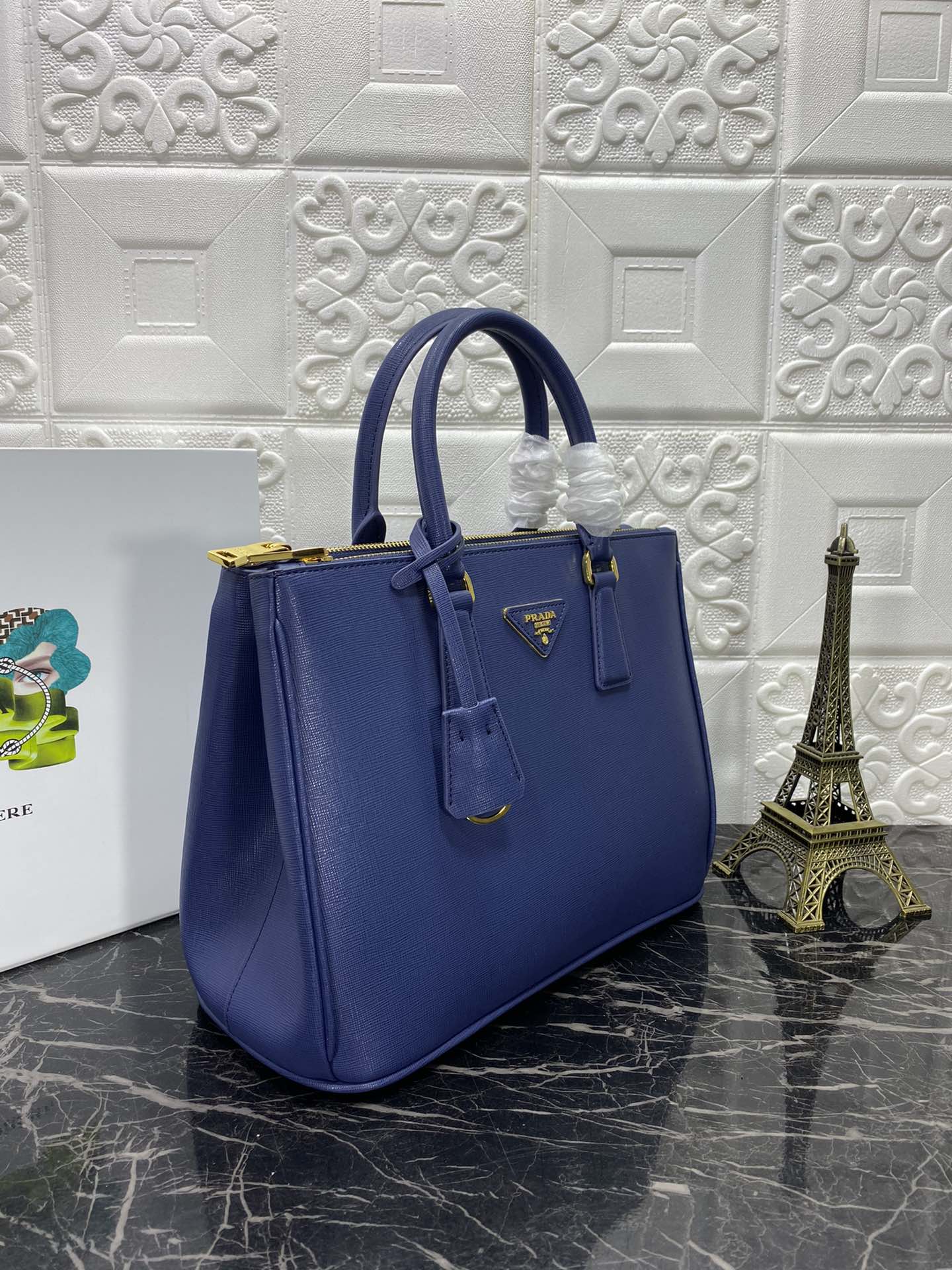 Luxury PradaGALLERIA 32 BAG IN NAVY BLUE SAFFIANO LEATHER