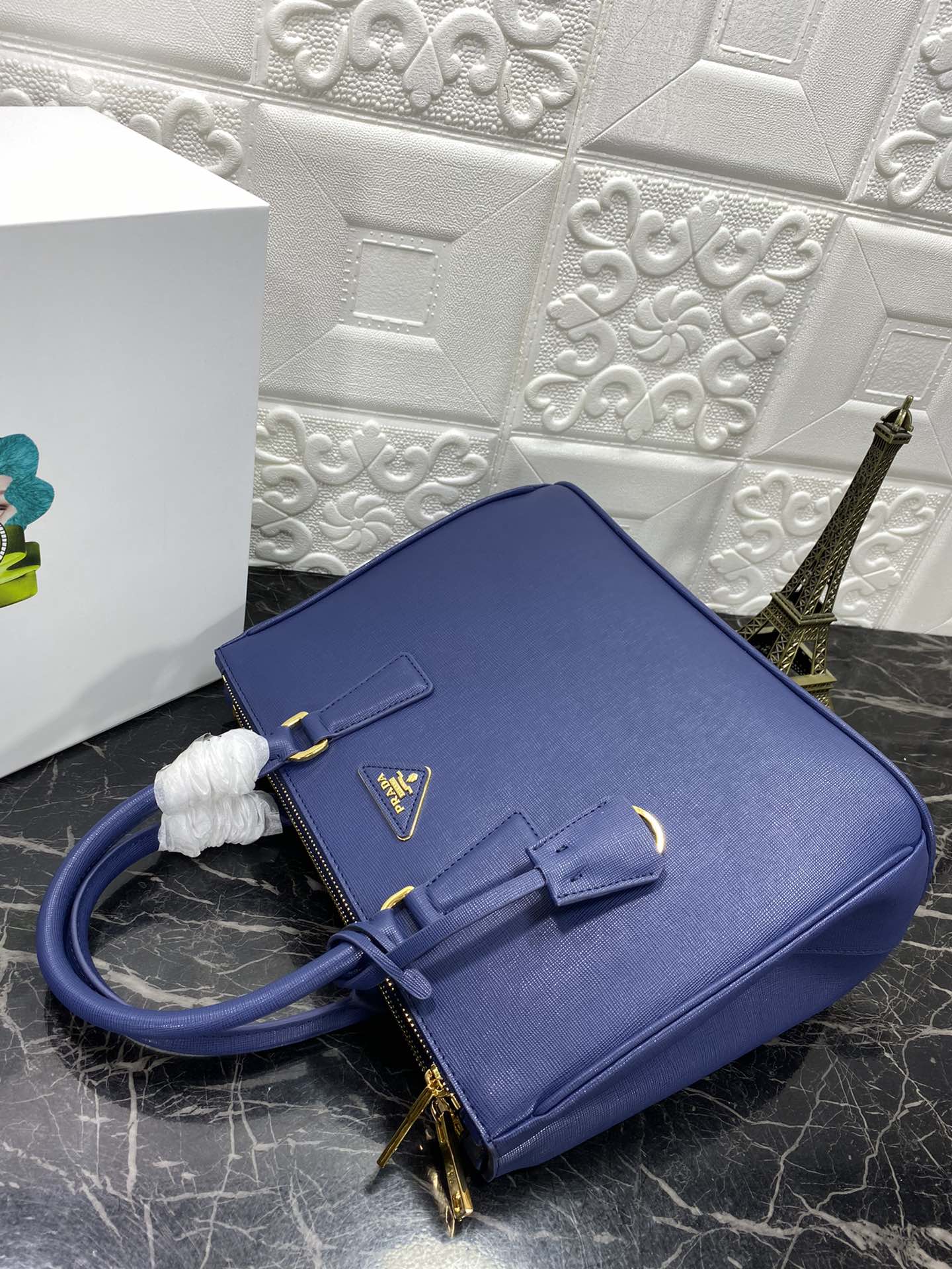 Luxury PradaGALLERIA 32 BAG IN NAVY BLUE SAFFIANO LEATHER