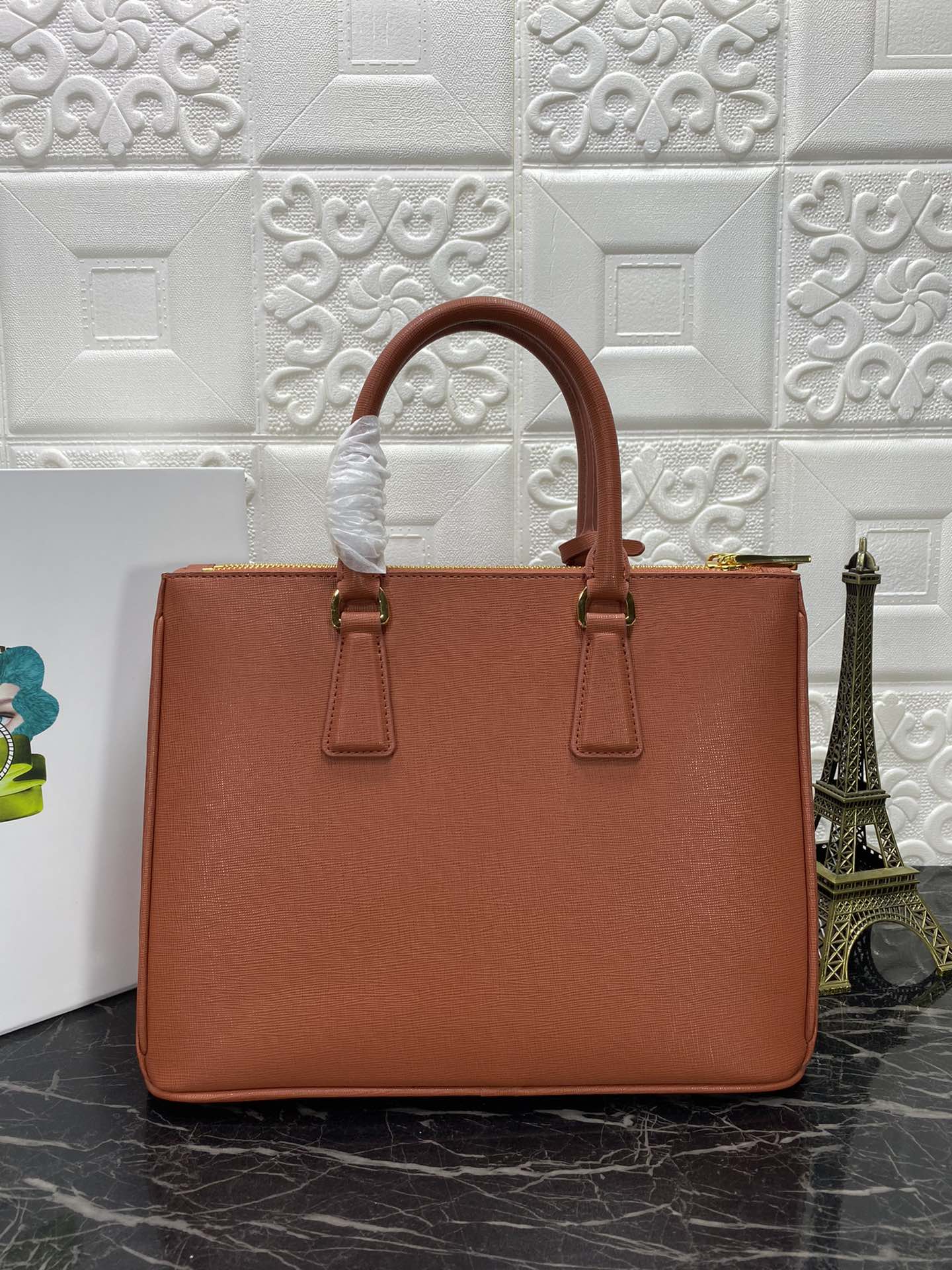 Luxury PradaGALLERIA 32 BAG IN BRONZE ORANGE SAFFIANO LEATHER