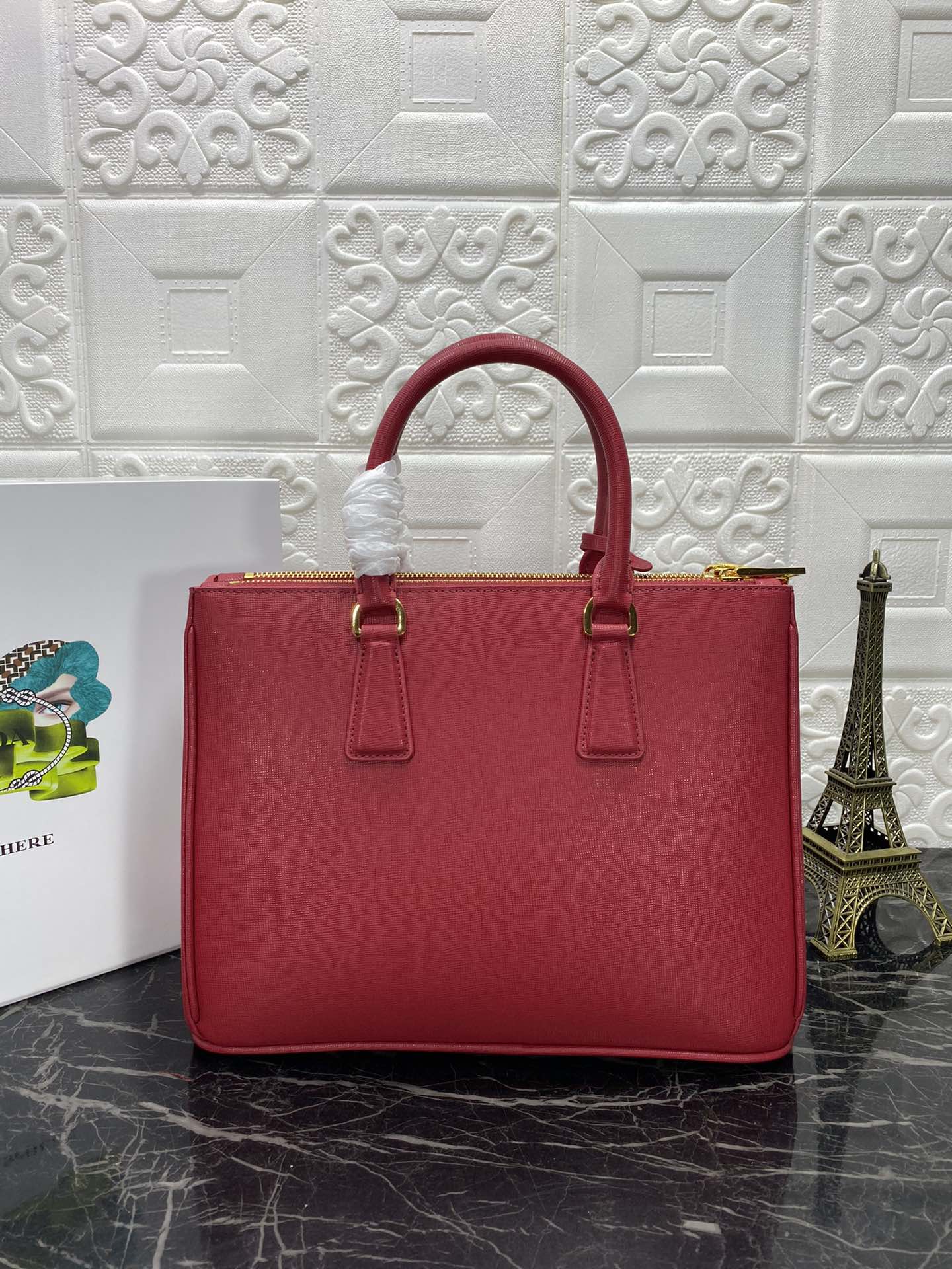 Luxury PradaGALLERIA 32 BAG IN CHERRY RED SAFFIANO LEATHER