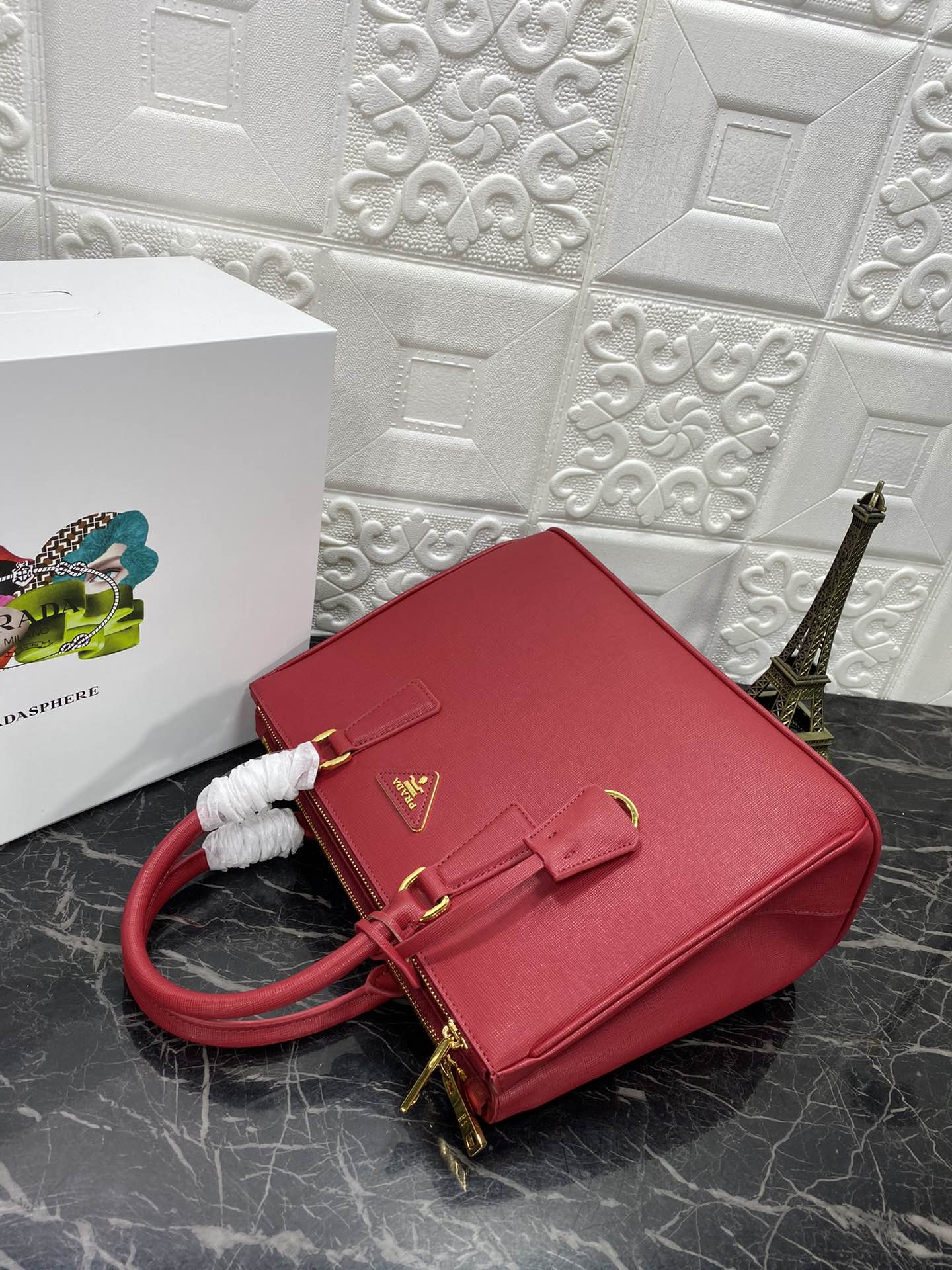 Luxury PradaGALLERIA 32 BAG IN CHERRY RED SAFFIANO LEATHER