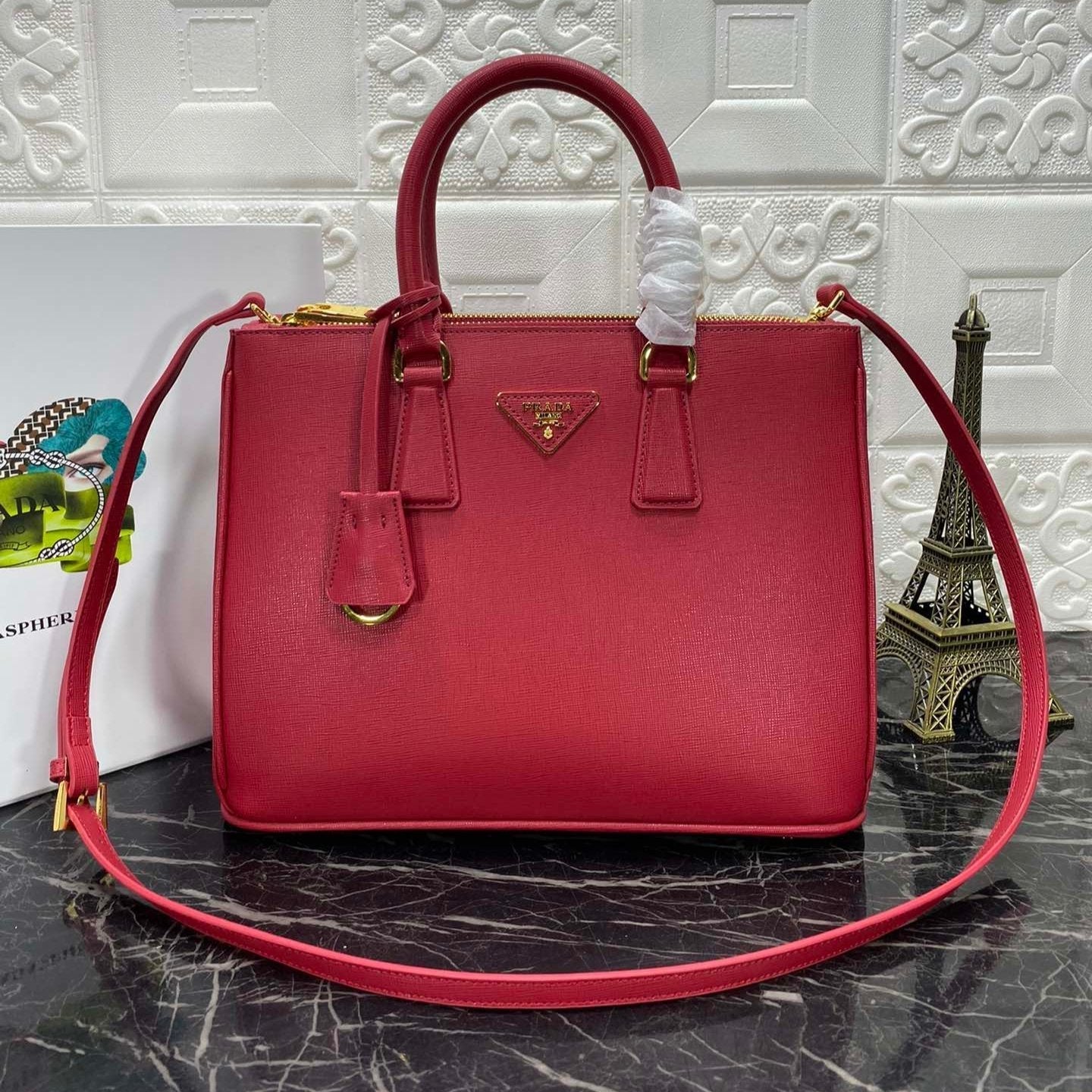 Luxury PradaGALLERIA 32 BAG IN CHERRY RED SAFFIANO LEATHER