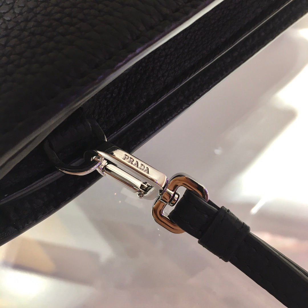 Luxury PradaCLUTCH 26 IN BLACK GRAINED CALFSKIN TRIANGLE LOGO