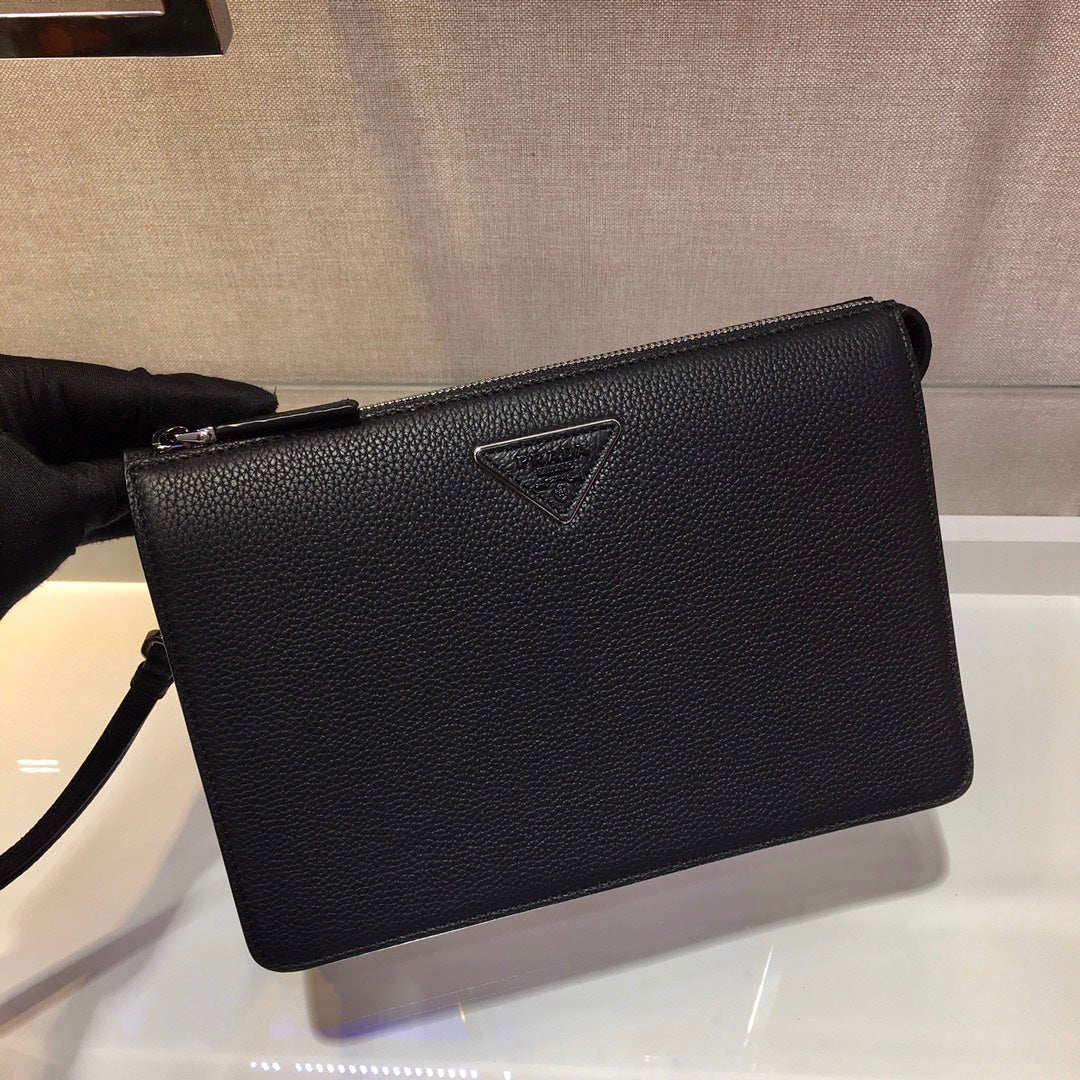Luxury PradaCLUTCH 26 IN BLACK GRAINED CALFSKIN TRIANGLE LOGO