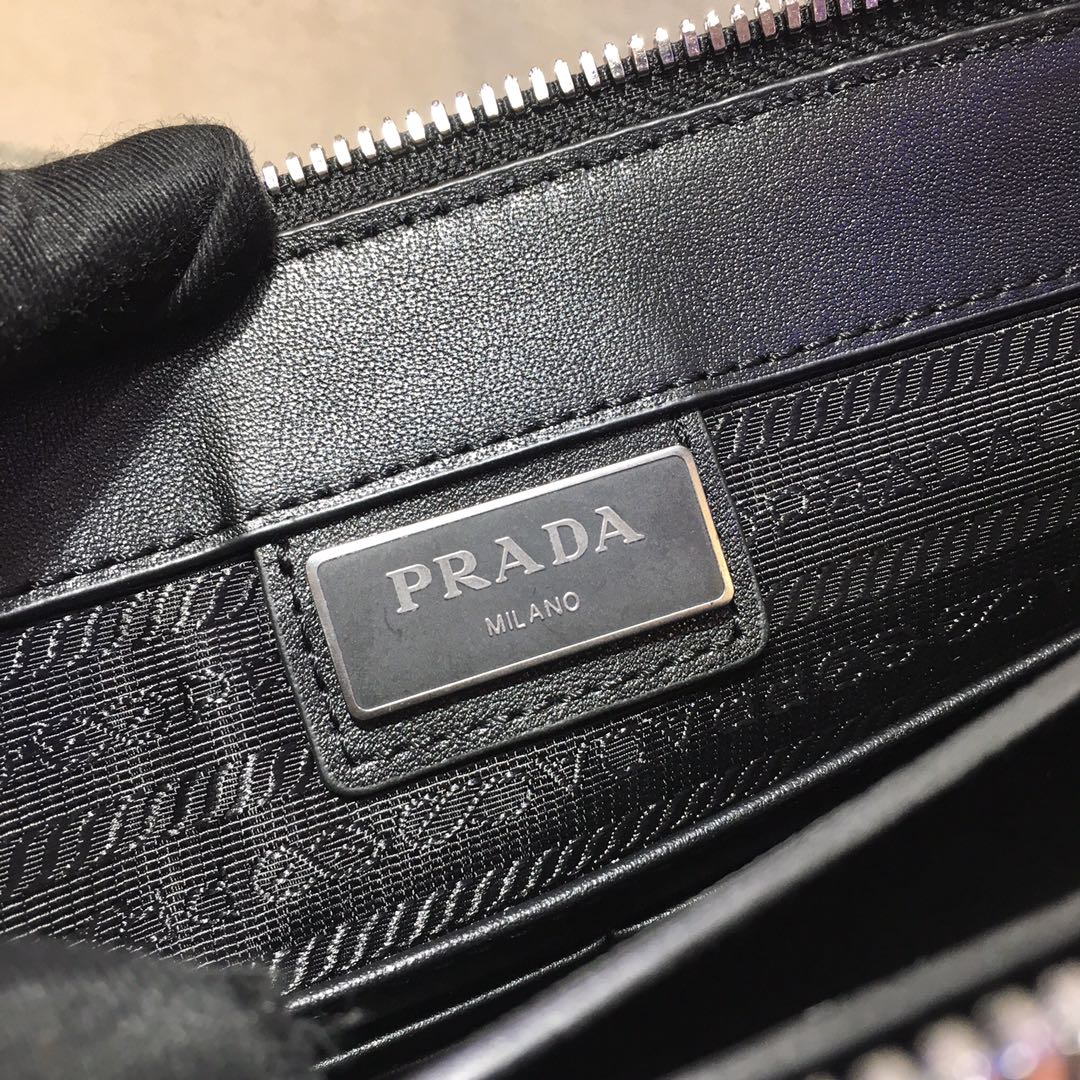 Luxury PradaCLUTCH 26 IN BLACK GRAINED CALFSKIN TRIANGLE LOGO