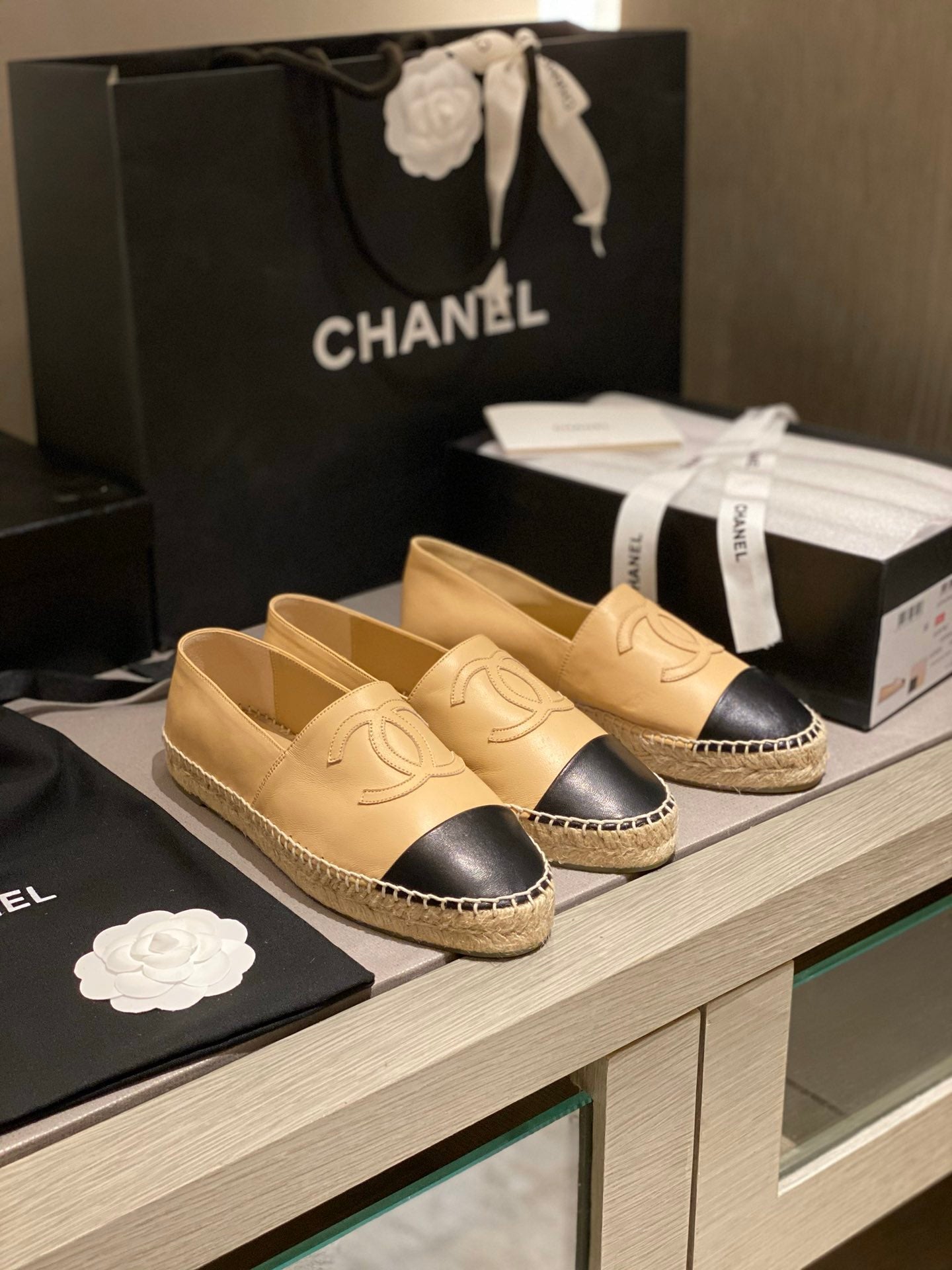 Luxury Chanel espadrilles beige black calfskin