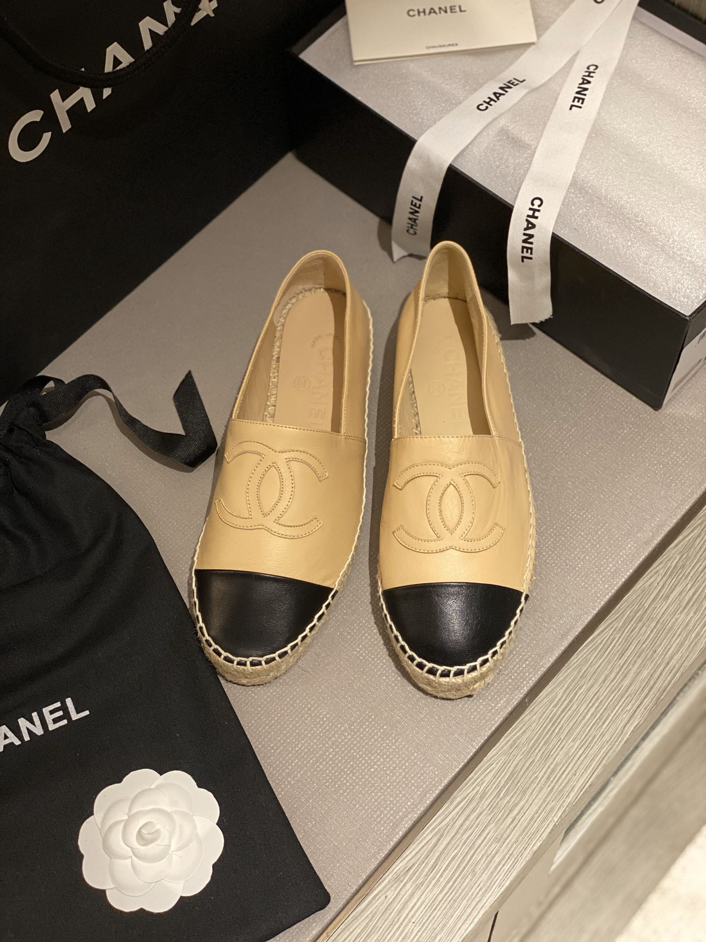 Luxury Chanel espadrilles beige black calfskin