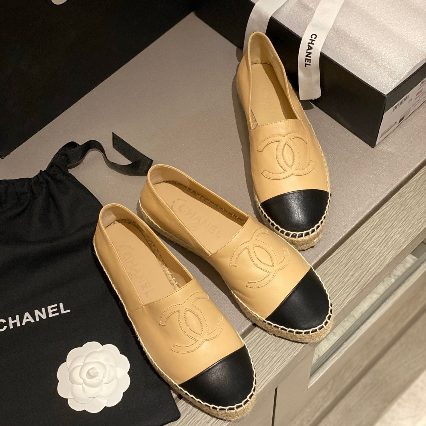 Luxury Chanel espadrilles beige black calfskin