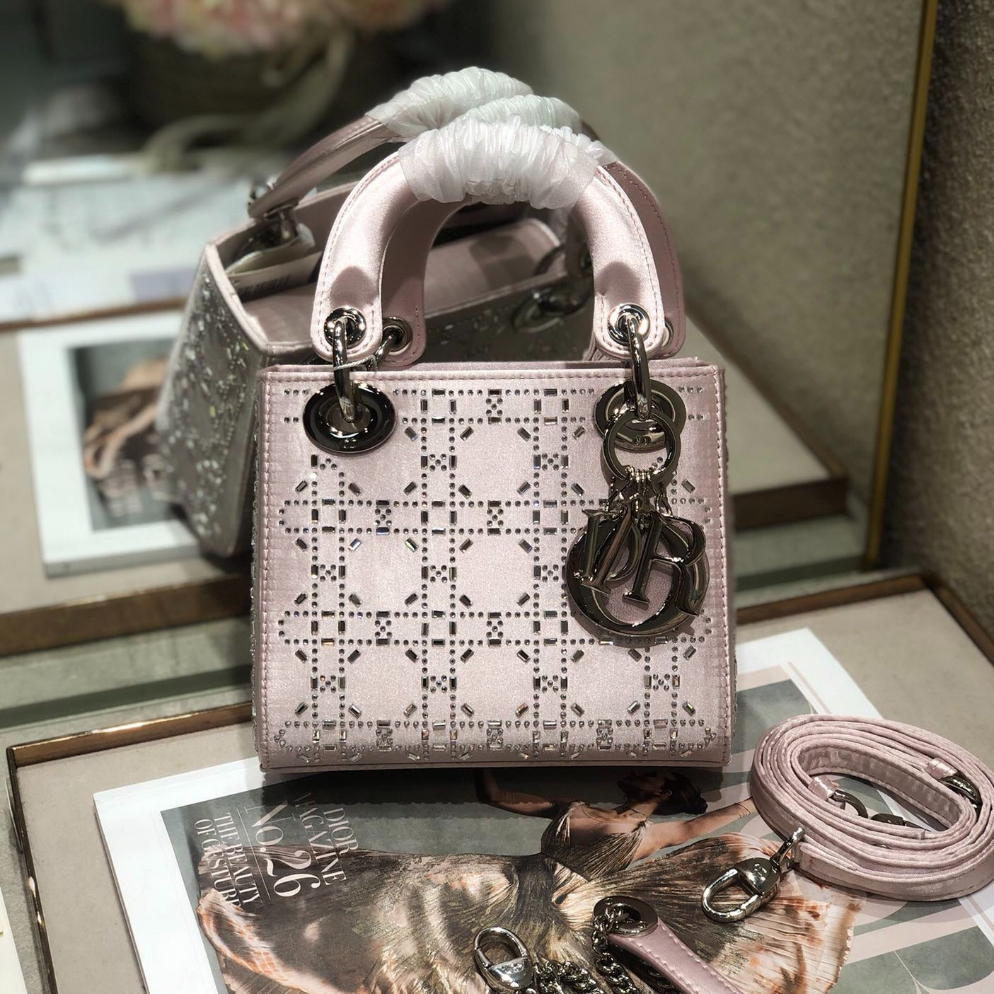 Luxury DiorLADY 24 HANDBAG EMBOSSED DIAMOND IN SILVER CALFSKIN