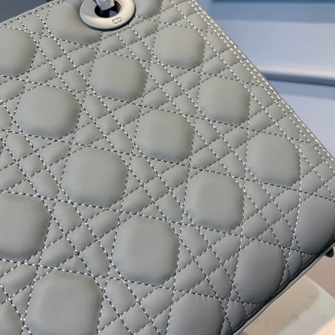 Luxury Diormedium lady 24 matte grey calfskin matte grey hardware