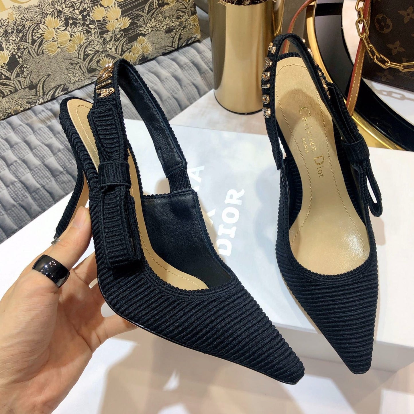 Luxury DiorJA Luxury Diorslingback pumps 95 all black embroidered cotton