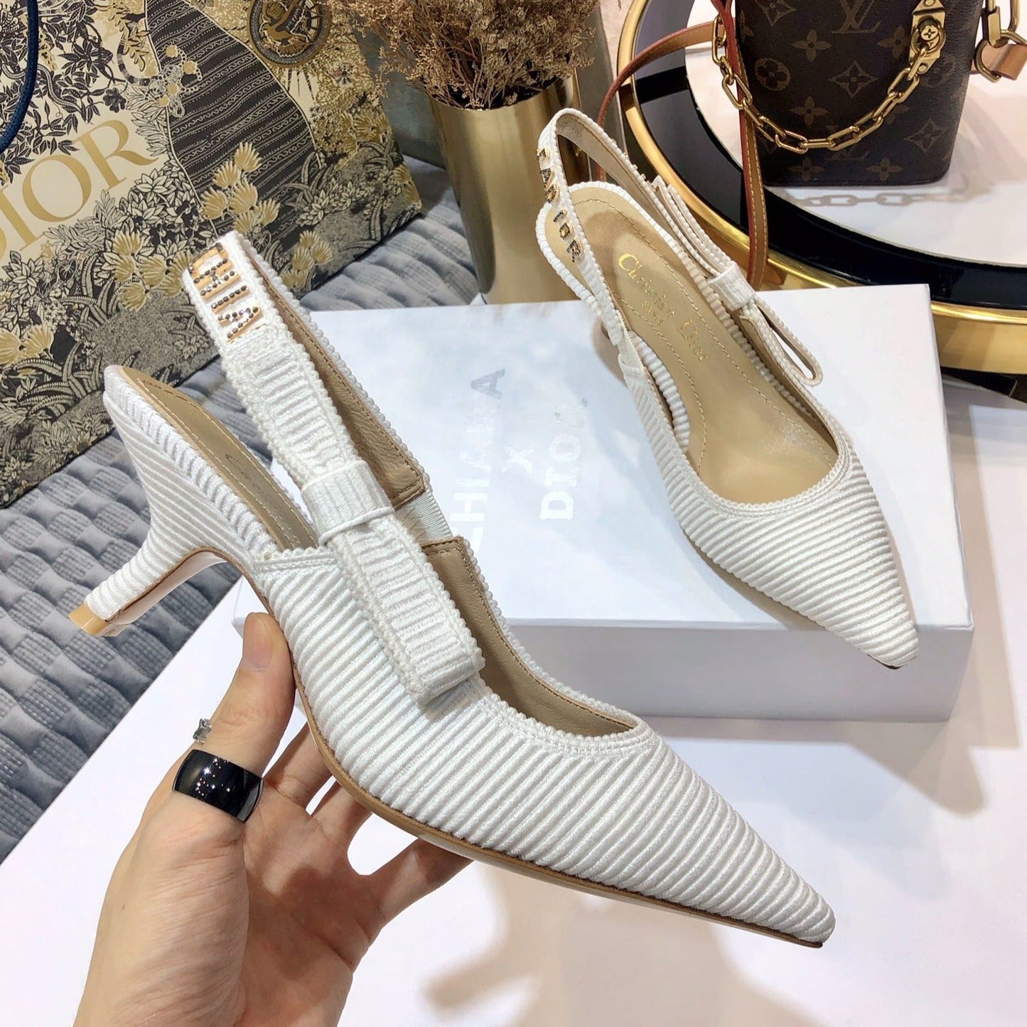 Luxury DiorJA Luxury Diorslingback pumps 65 all white embroidered cotton
