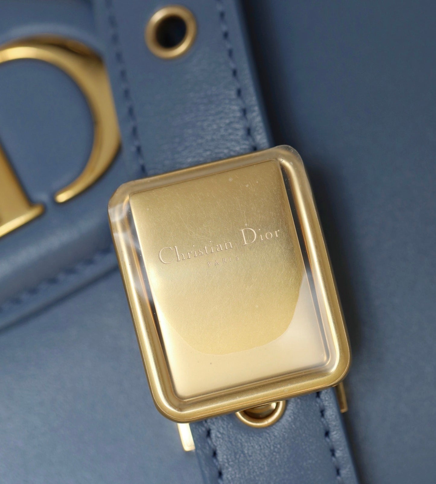 Luxury DiorMEDIUM BOBBY 22CM BLUE CALFSKIN GOLD HARDWARE