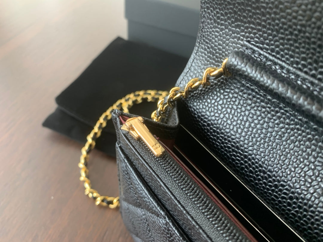 Luxury Chanel WOC 19CM BLACK CAVIAR GOLD HARDWARE