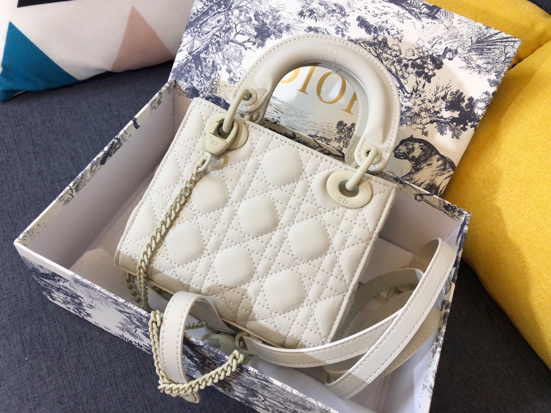 Luxury DiorMINI LADY 17 BAG IN WHITE CALFSKIN