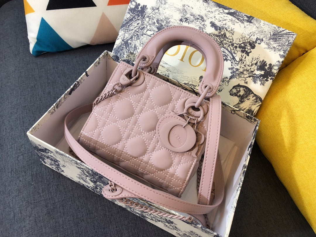 Luxury DiorMINI LADY 17 BAG IN LIGHT PINK CALFSKIN