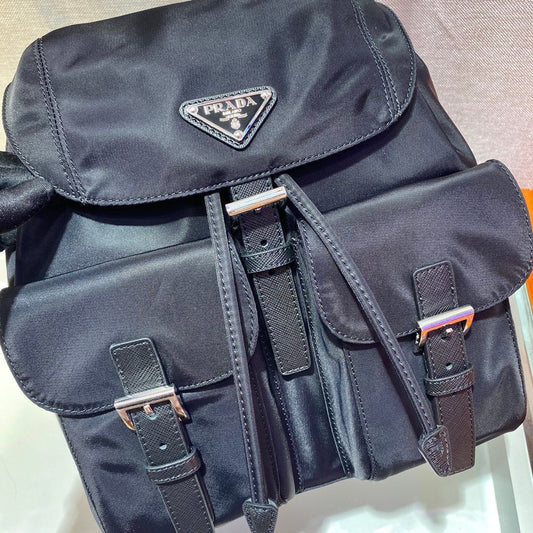 Luxury PradaSMALL BACKPACK 28 IN BLACK PARACHUTE FABRIC