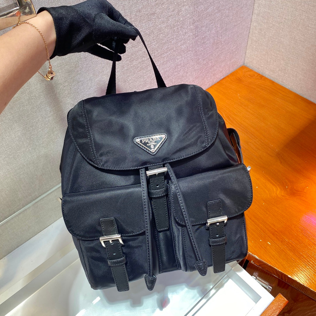 Luxury PradaSMALL BACKPACK 28 IN BLACK PARACHUTE FABRIC