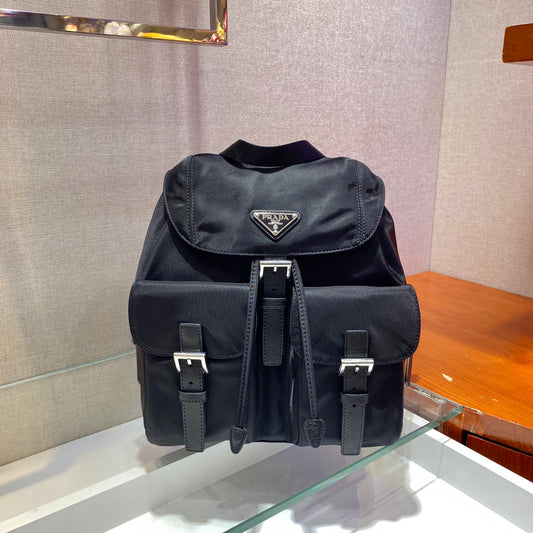 Luxury PradaSMALL BACKPACK 28 IN BLACK PARACHUTE FABRIC