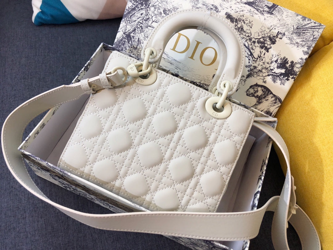 Luxury DiorMEDIUM LADY 20 BAG IN WHITE CALFSKIN