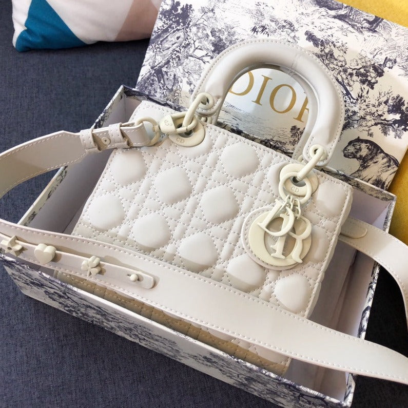 Luxury DiorMEDIUM LADY 20 BAG IN WHITE CALFSKIN