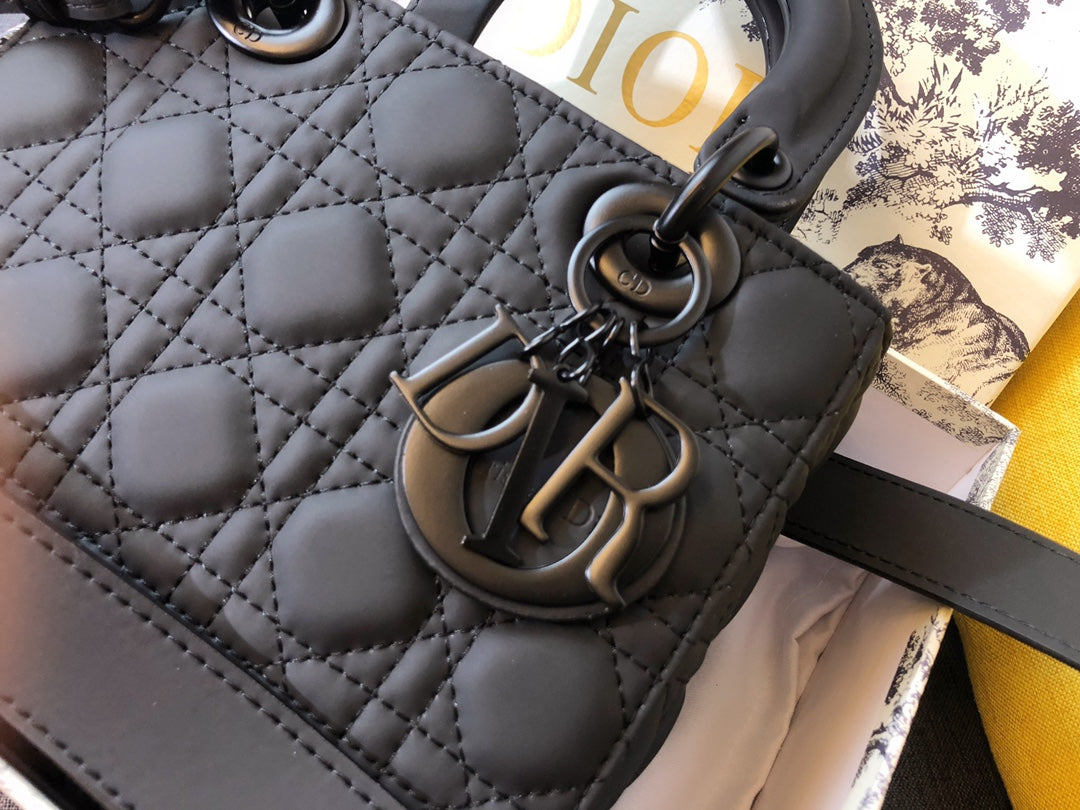 Luxury DiorMEDIUM LADY 20 BAG IN BLACK CALFSKIN