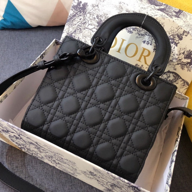 Luxury DiorMEDIUM LADY 20 BAG IN BLACK CALFSKIN
