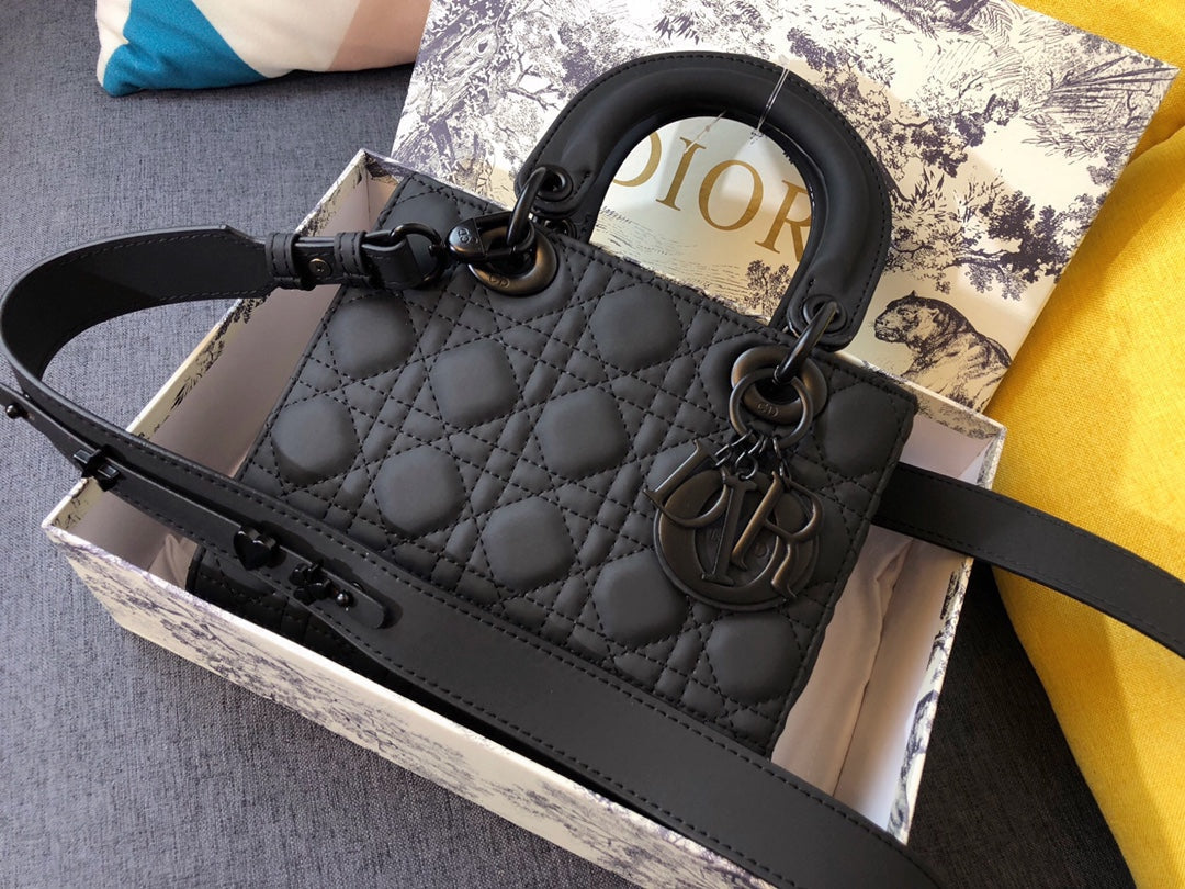 Luxury DiorMEDIUM LADY 20 BAG IN BLACK CALFSKIN