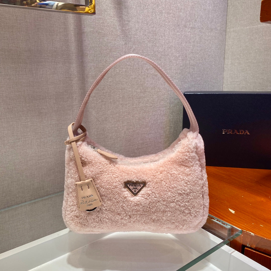 Luxury PradaHOBO BAG 23 IN LIGHT PINK SHEARLING