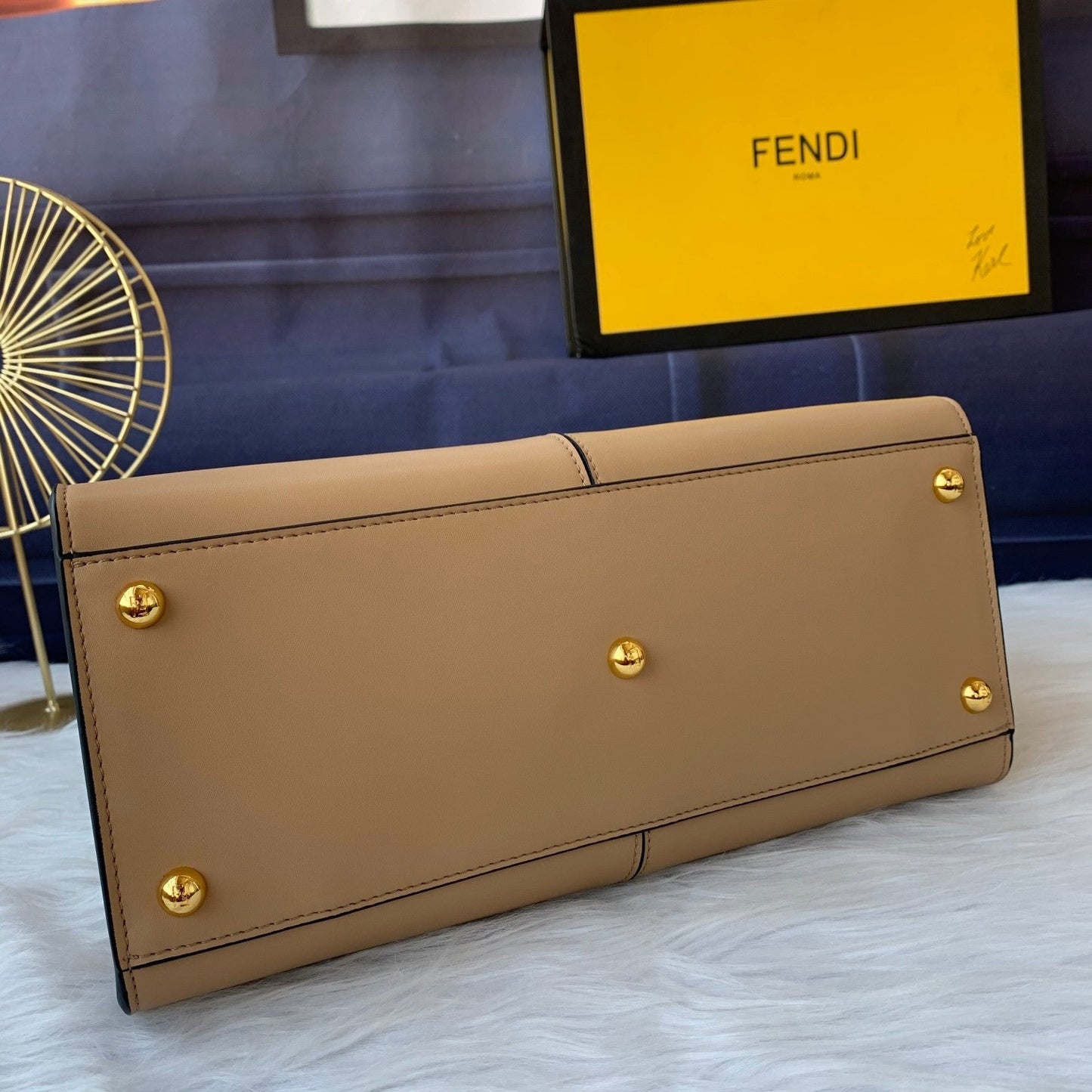 Luxury FendiPeekaboo X-lite medium 30cm Bag light brown lambskin gold hardware