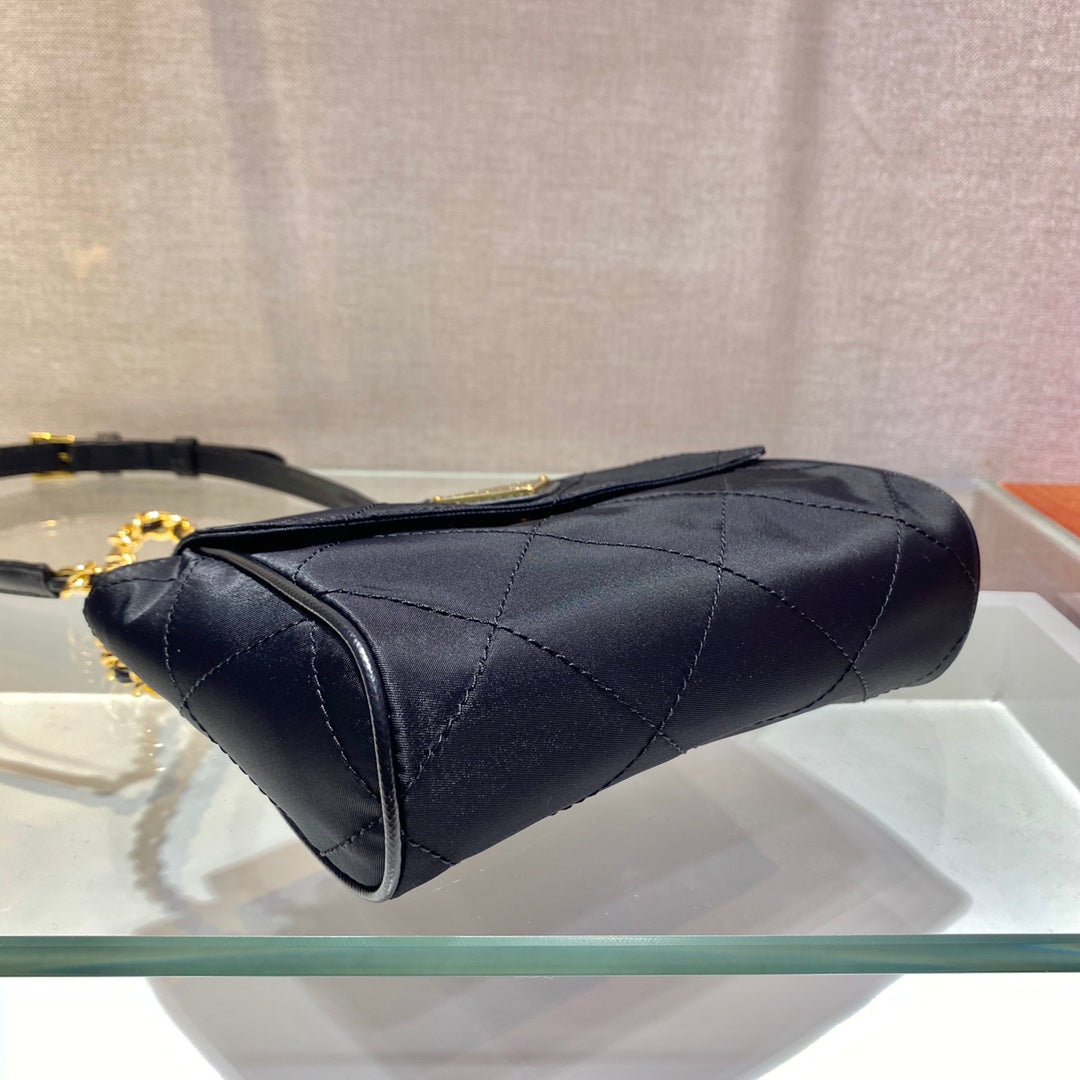 Luxury PradaSMALL QUILTED FLAP BAG 18 IN BLACK RE-NYLON FABRIC GOLD CHAIN