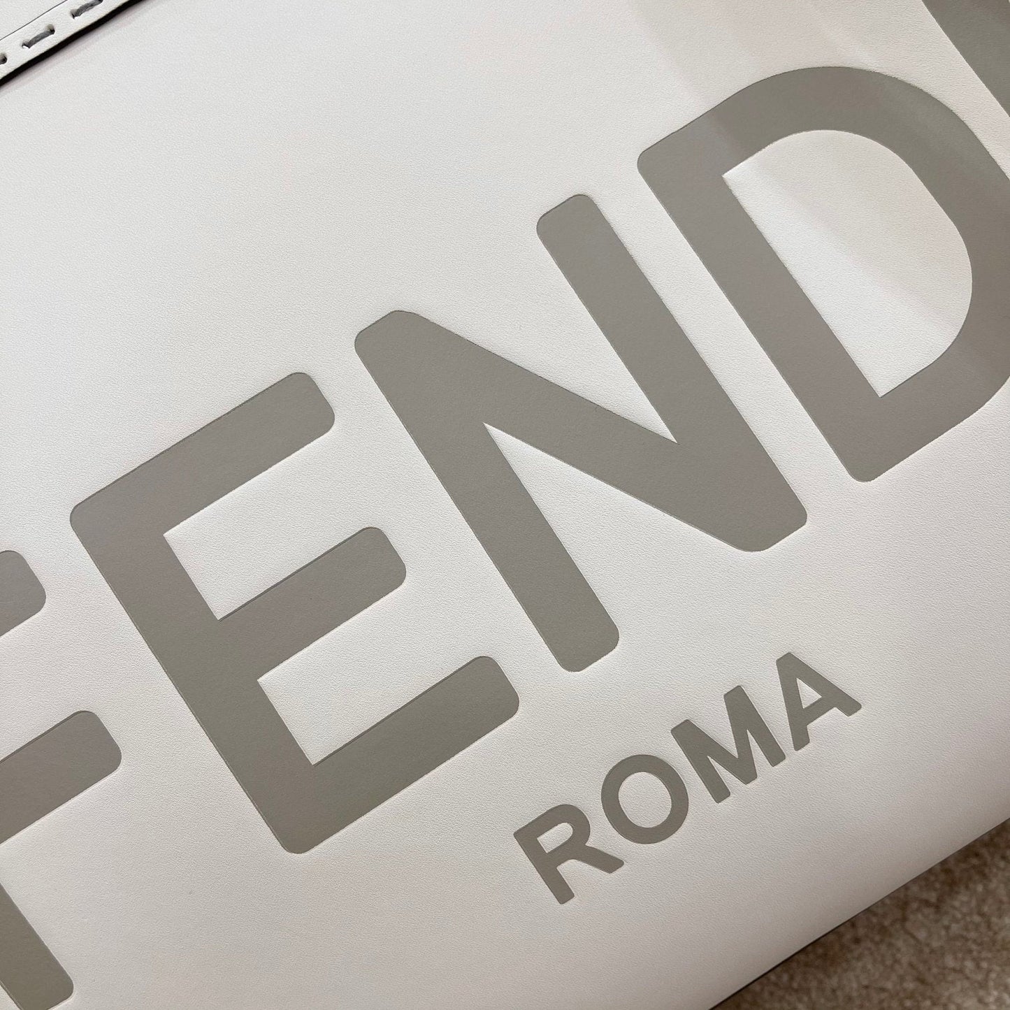 Luxury FendiSHINE LARGE 35 TOTE IN WHITE CALFSKIN