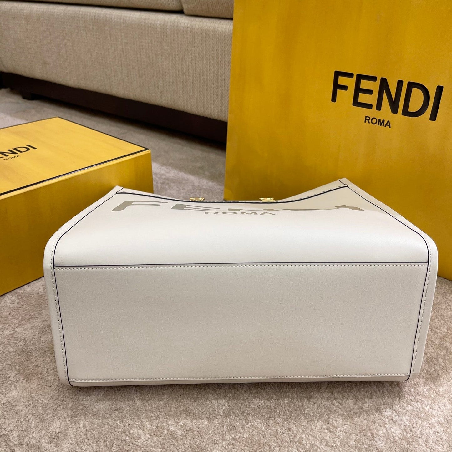 Luxury FendiSHINE LARGE 35 TOTE IN WHITE CALFSKIN