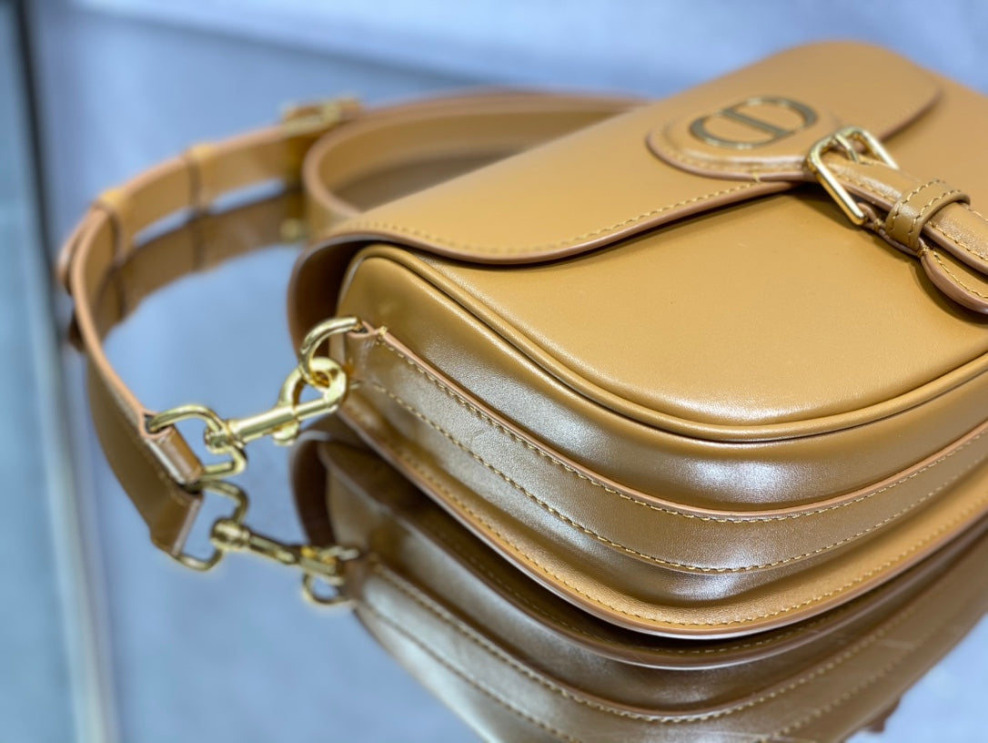 Luxury DiorMEDIUM BOBBY 22CM BROWN CALFSKIN GOLD HARDWARE