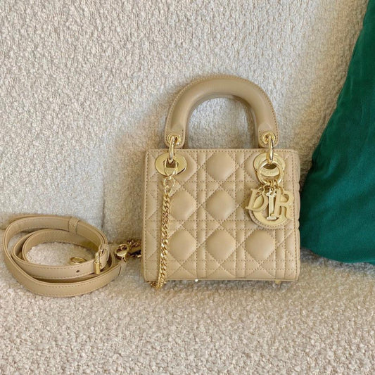 Luxury Diormini lady 17 mellow yellow lambskin
