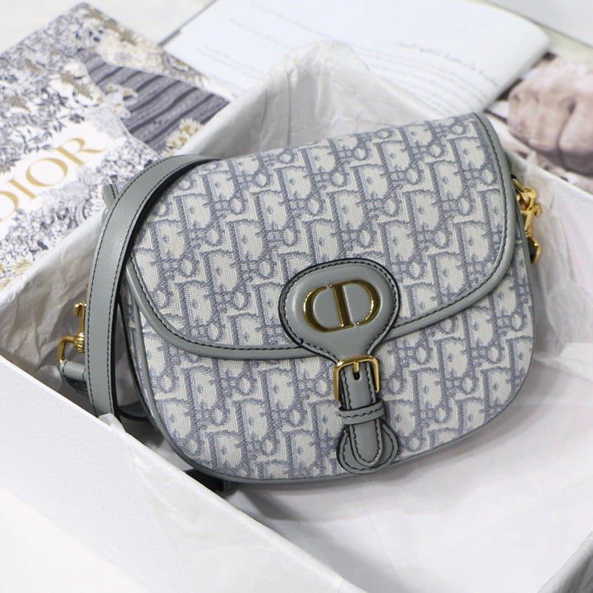 Luxury DiorMEDIUM BOBBY 22CM GREY OBLIQUE CANVAS GOLD HARDWARE