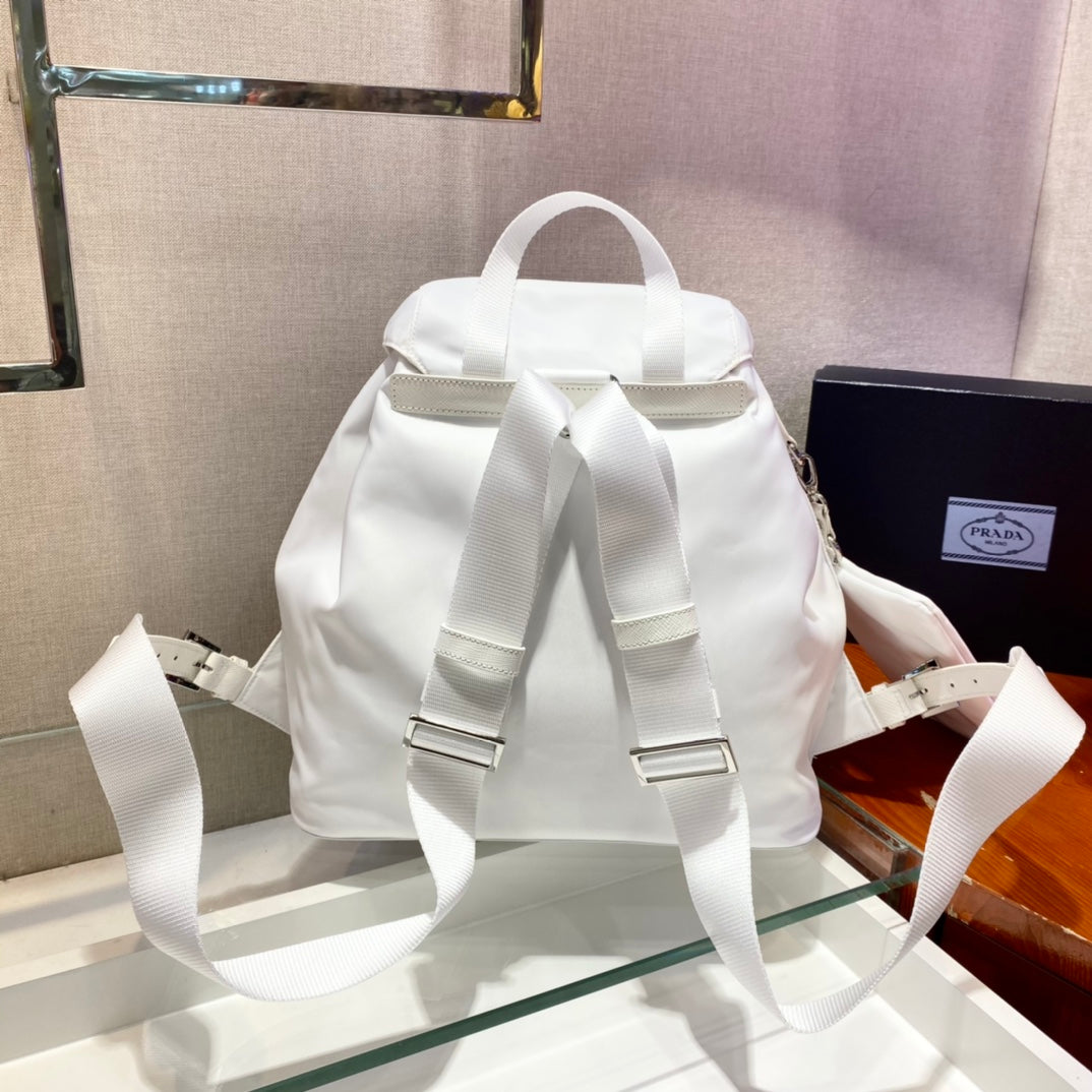 Luxury PradaBACKPACK 32 IN WHITE PARACHUTE FABRIC