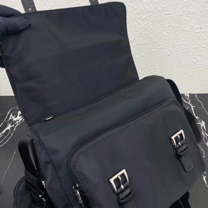 Luxury PradaSMALL 27 SHOULDER BAG IN BLACK RE-NYLON