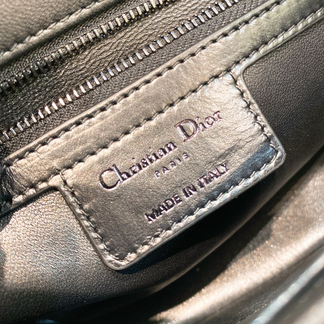 Luxury DiorSMALL CARO BAG 20 BLACK MACROCANNAGE CALFSKIN BLACK HARDWARE