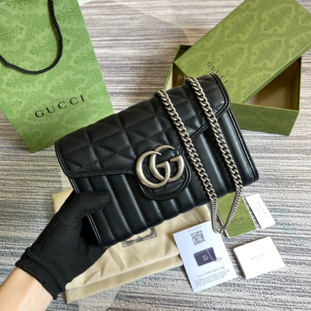 Luxury Gucci GG MARMONT MINI 20 SHOULDER BAG IN BLACK CALFSKIN