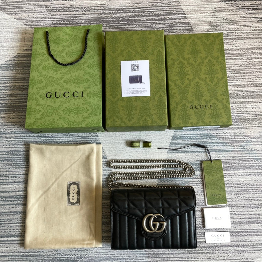 Luxury Gucci GG MARMONT MINI 20 SHOULDER BAG IN BLACK CALFSKIN