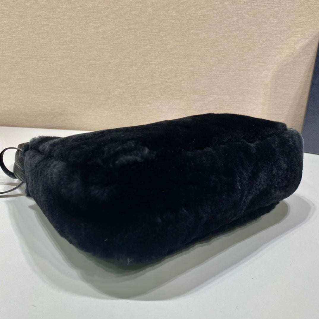Luxury PradaHOBO BAG 23 IN BLACK RABBIT FUR