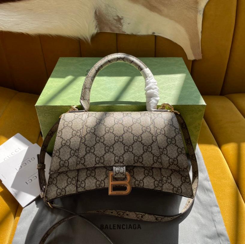 Luxury Gucci GG x BALENCIAGA HOURGLASS BAG 22 IN BEIGE EBONY MONOGRAM CANVAS GOLD HARDWARE