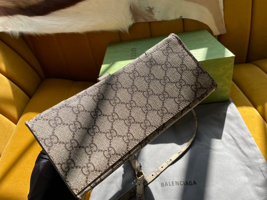Luxury Gucci GG x BALENCIAGA HOURGLASS BAG 22 IN BEIGE EBONY MONOGRAM CANVAS GOLD HARDWARE
