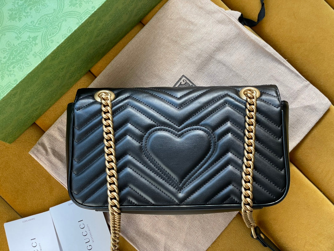 Luxury Gucci GG MARMONT MATELASSÉ LARGE 26 BAG BLACK CALFSKIN