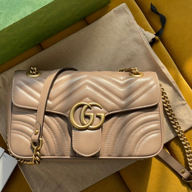 Luxury Gucci GG MARMONT MATELASSÉ LARGE 26 BAG BEIGE CALFSKIN