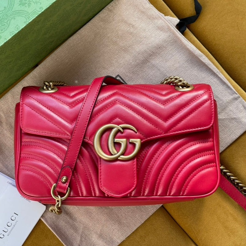 Luxury Gucci GG MARMONT MATELASSÉ LARGE 26 BAG RED PINK CALFSKIN