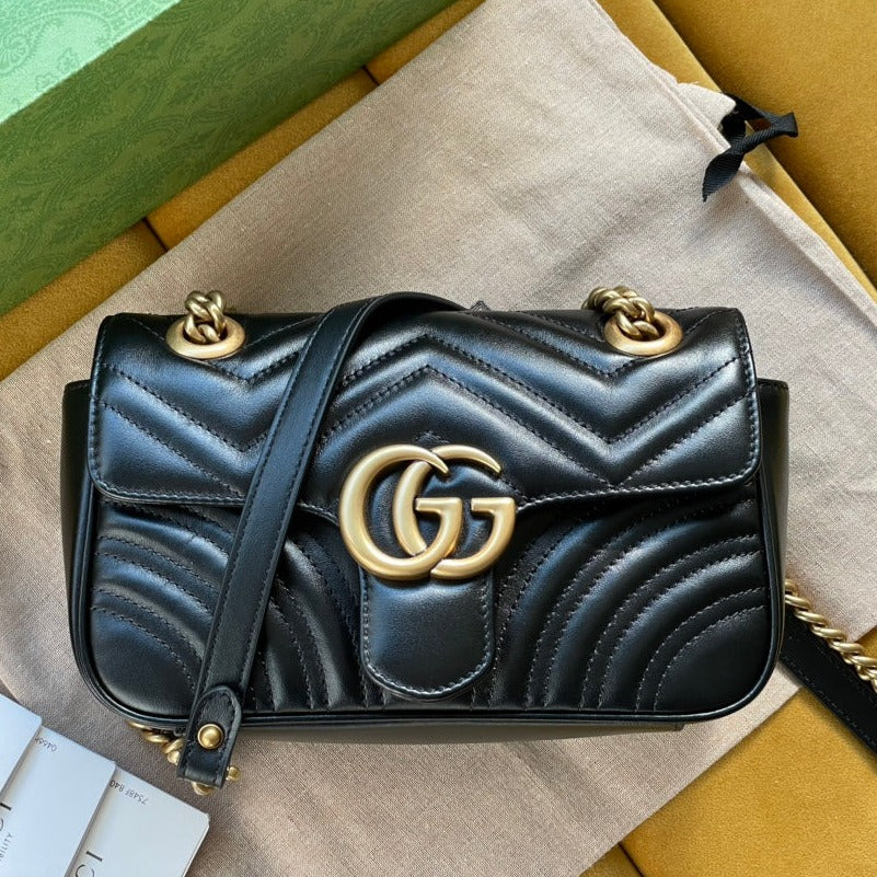 Luxury Gucci GG MARMONT MATELASSÉ SMALL 22 BAG BLACK CALFSKIN