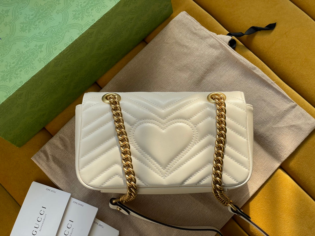 Luxury Gucci GG MARMONT MATELASSÉ SMALL 22 BAG WHITE CALFSKIN